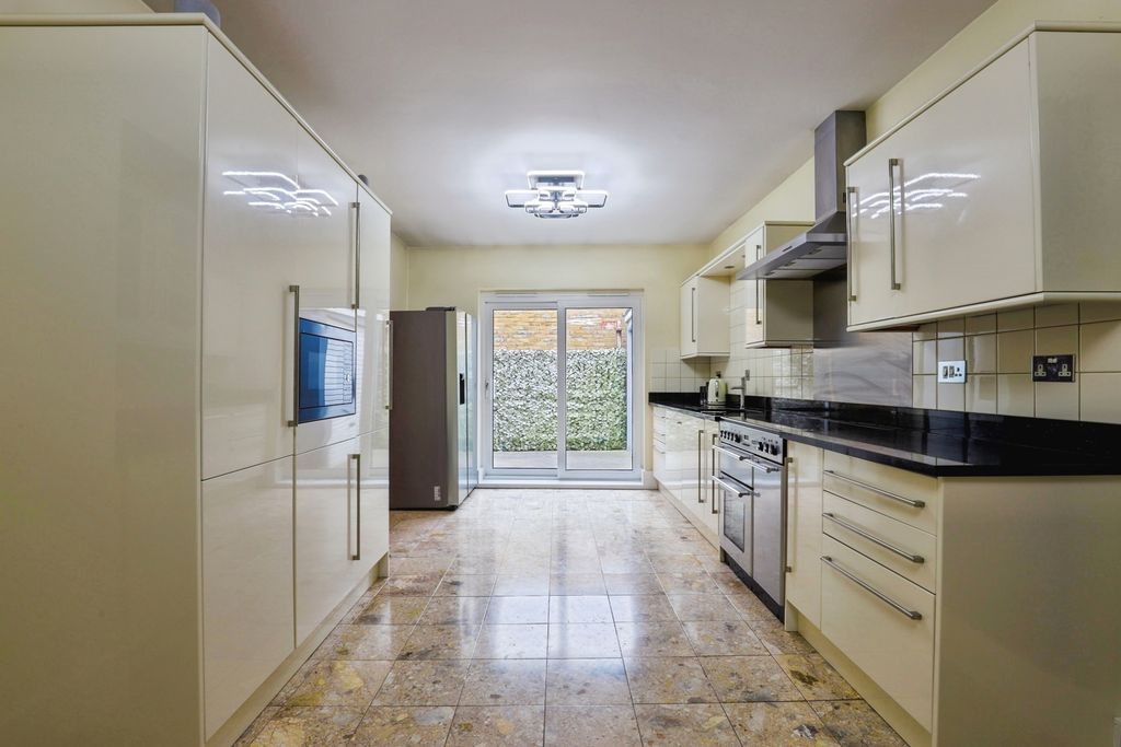 Property photo 3 of 34 Pbox-Img.Jpg