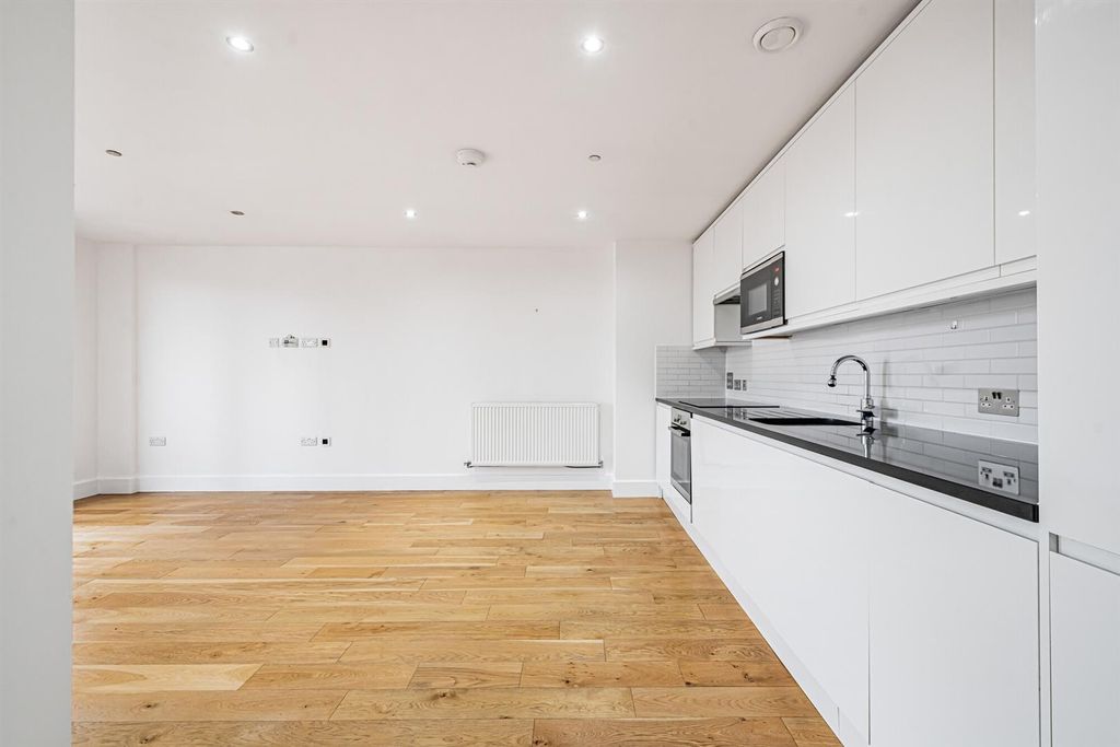 Property photo 1 of 13 25_72921.Jpg