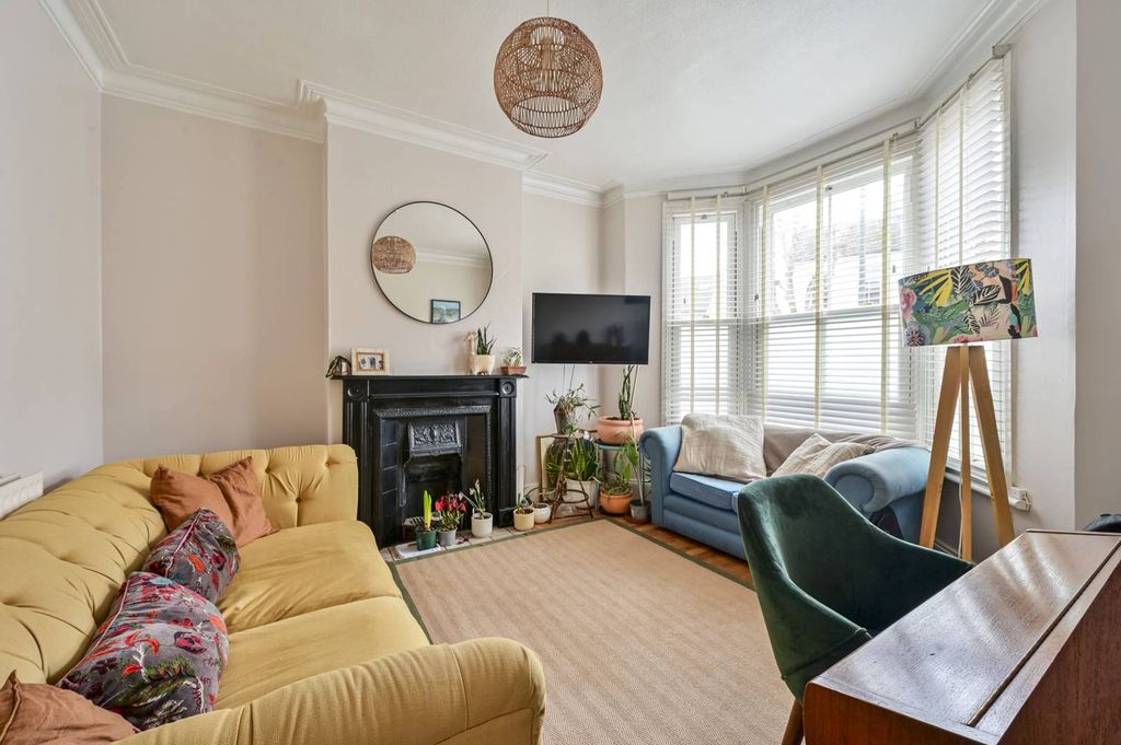 Property photo 2 of 14