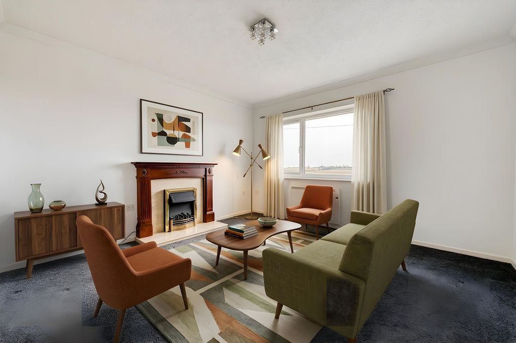 Property photo 3 of 13