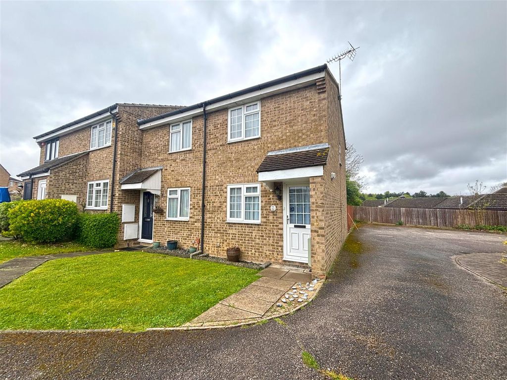 Property photo 1 of 10 Front