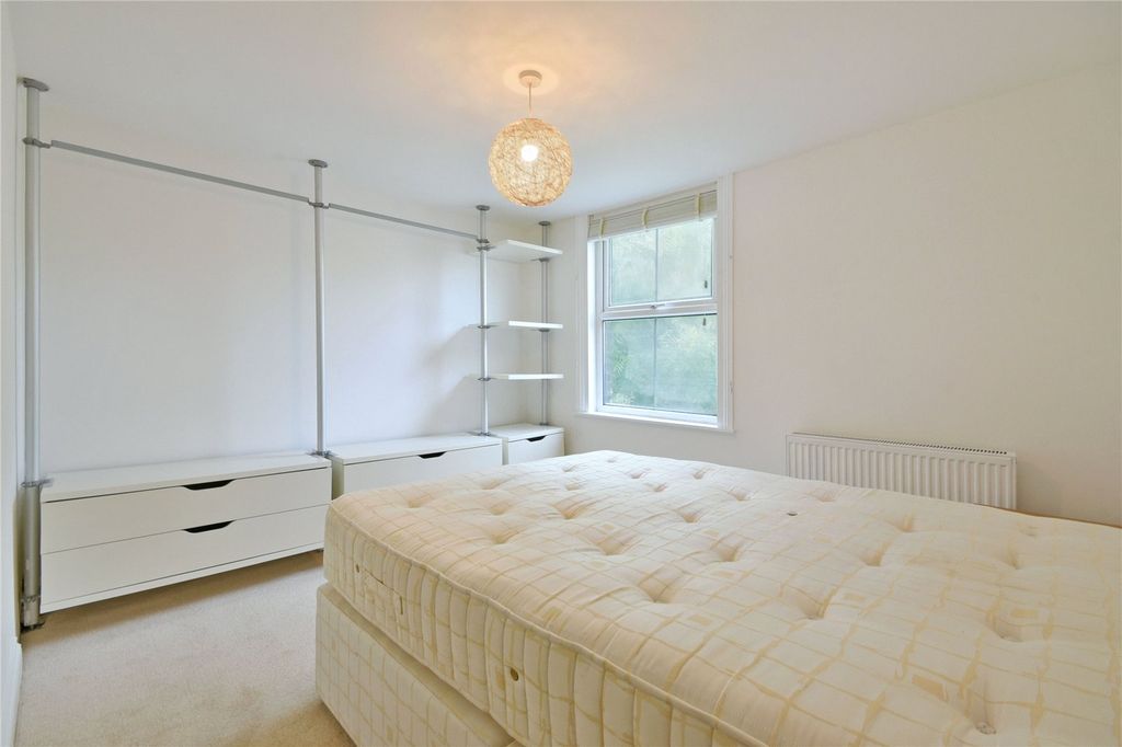 Property photo 3 of 10 Picture No. 33