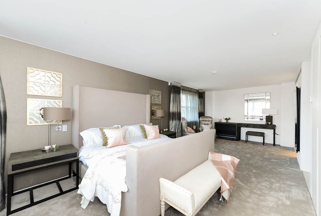 Property photo 3 of 22