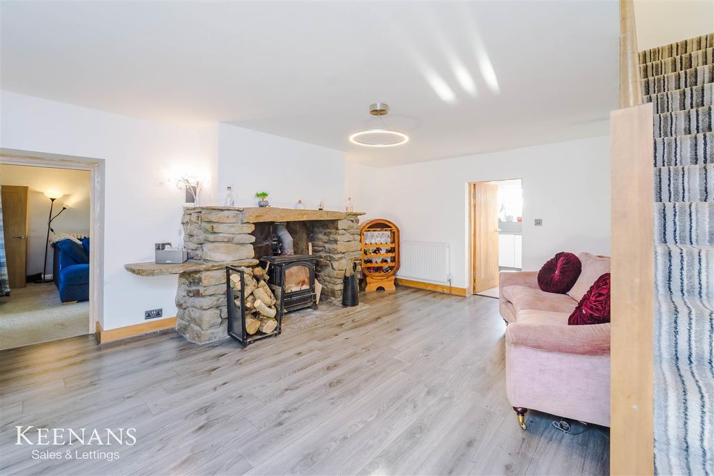 Property photo 3 of 88 3.Jpg