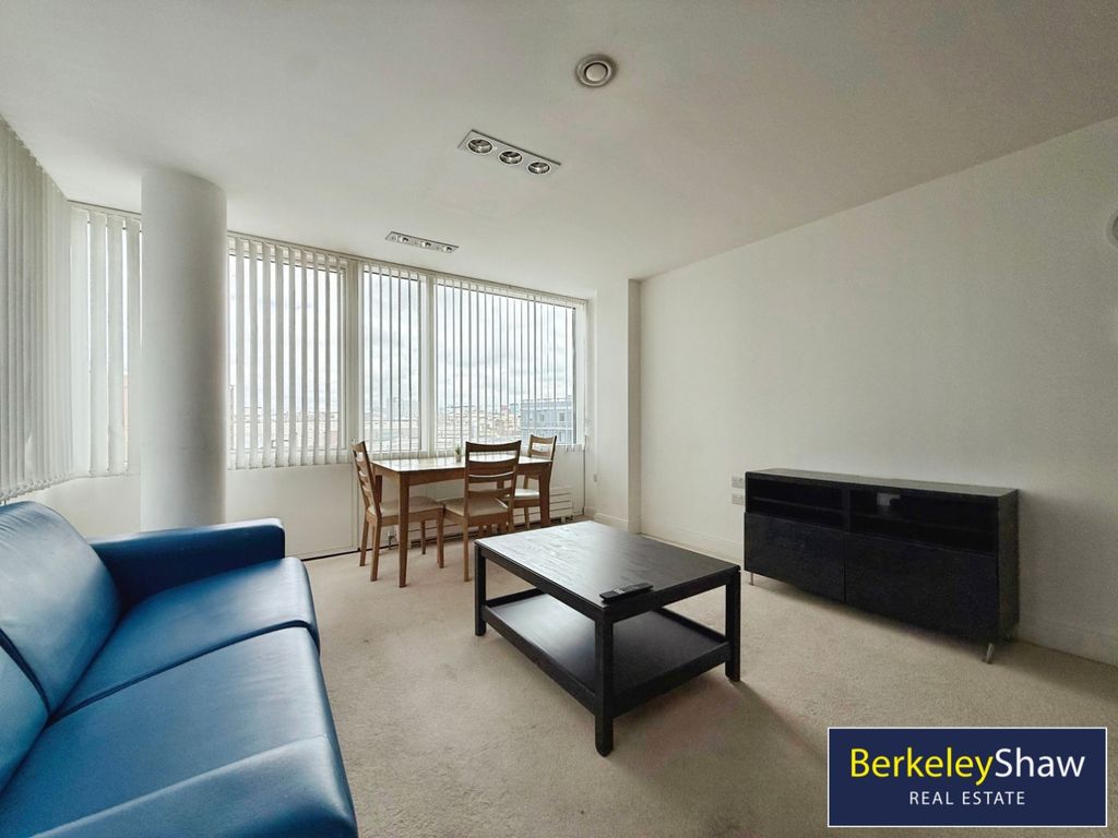 Property photo 2 of 15 Lounge