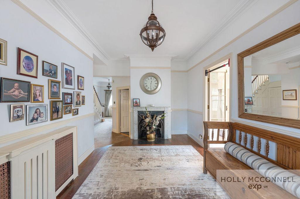 Property photo 3 of 21