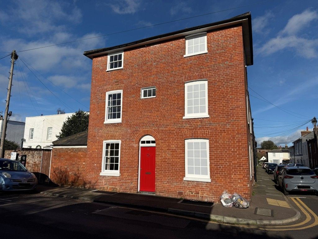 Property photo 1 of 12 Corner Property In Red Brick
