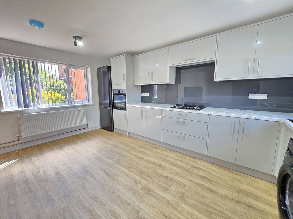 Property photo 2 of 11 Picture No. 07