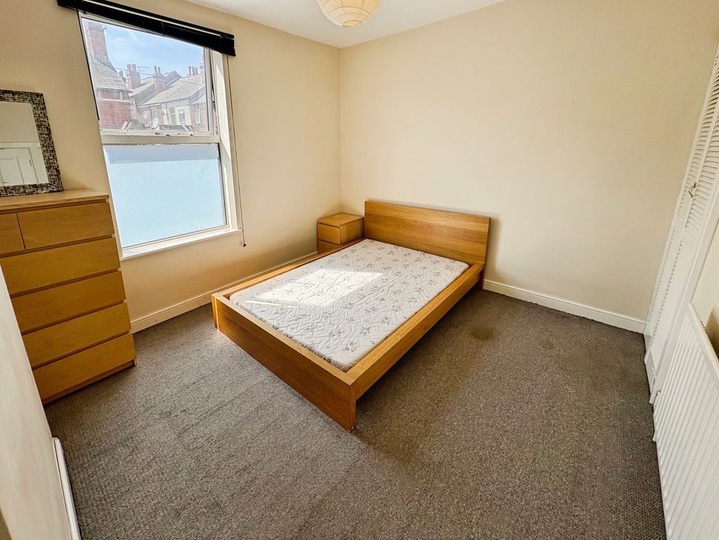 Property photo 2 of 17 Bedroom 1