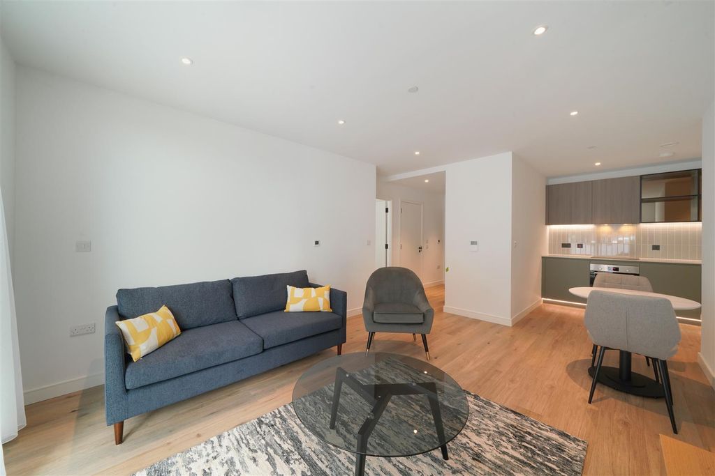 Property photo 1 of 15 Flat 51, Viola House - Qnmy5Aonpnkulkachsgq.Jpg