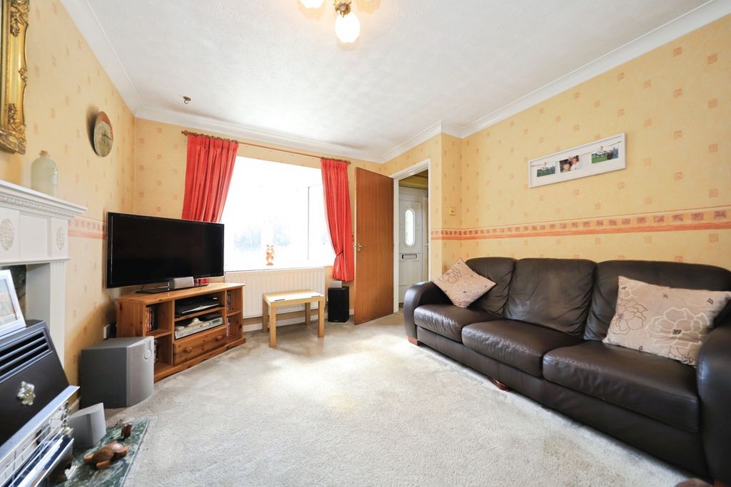 Property photo 2 of 17 Photo