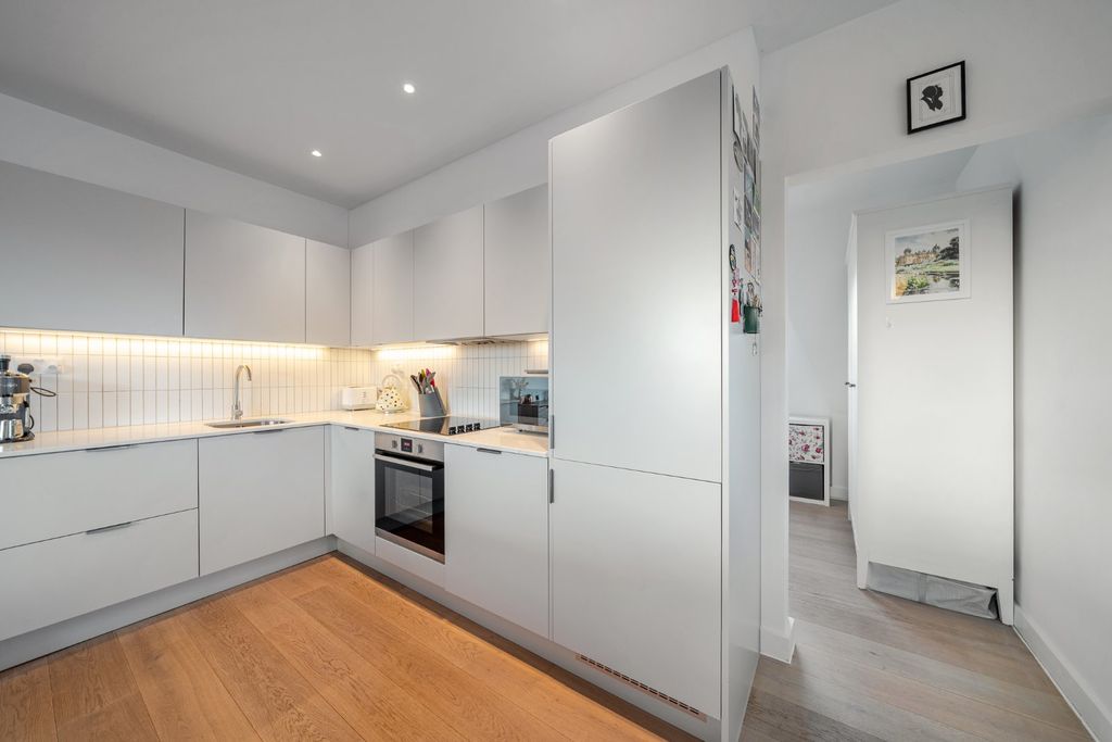 Property photo 3 of 13 Picture No. 14