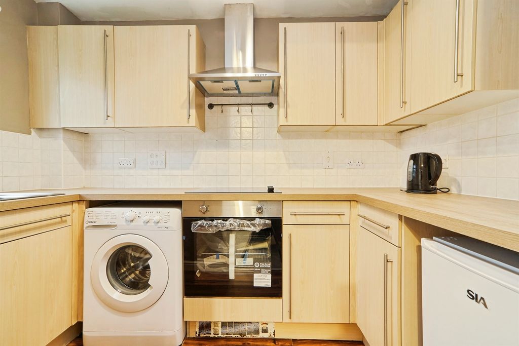 Property photo 3 of 14