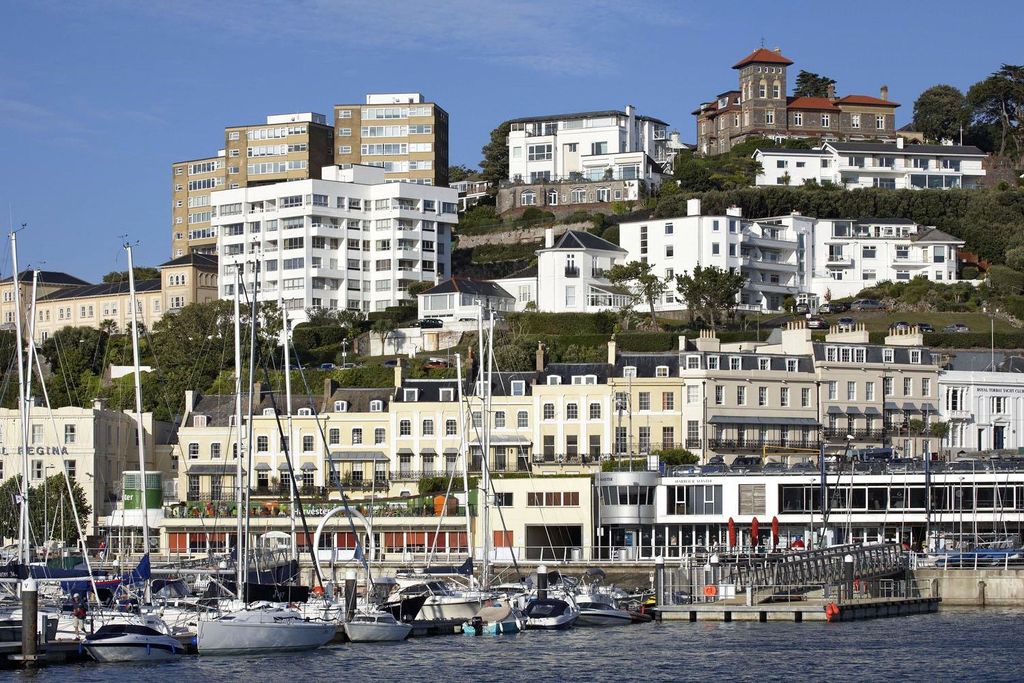 Property photo 2 of 14 Main Photograph