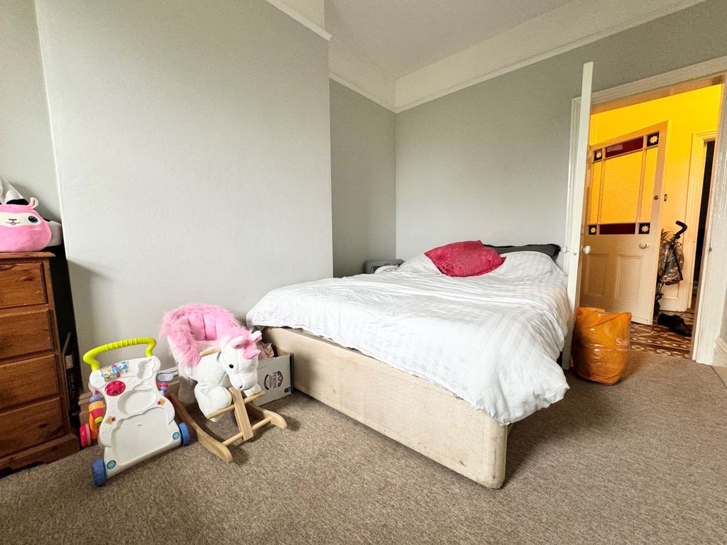 Property photo 3 of 9 Bedroom 2