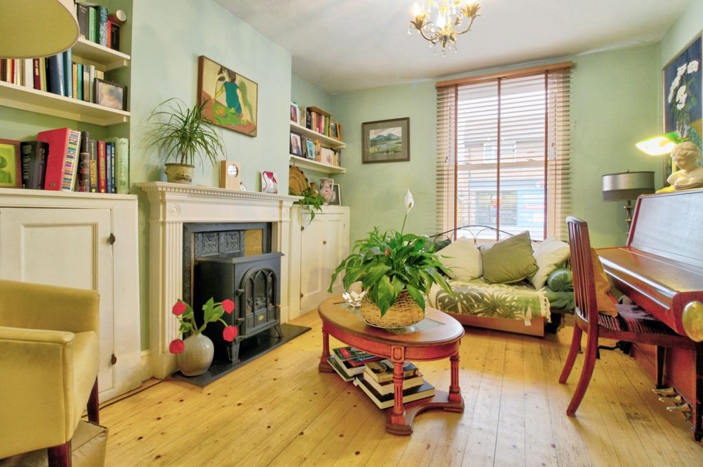 Property photo 1 of 11 Picture No. 12