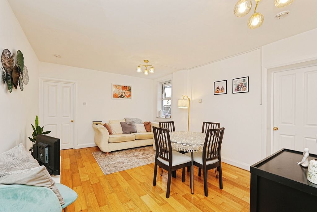 Property photo 2 of 19 Pbox-Img.Jpg