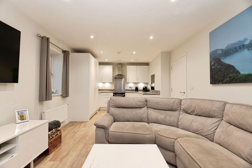 Property photo 1 of 13 Pbox-Img.Jpg