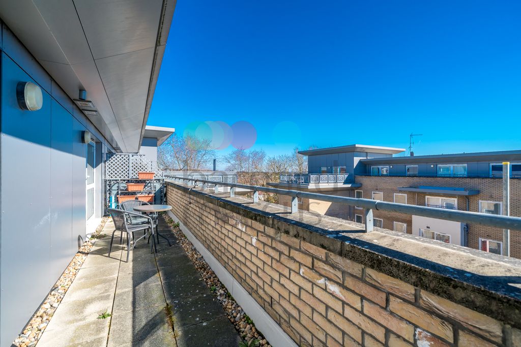 Property photo 1 of 13 Image