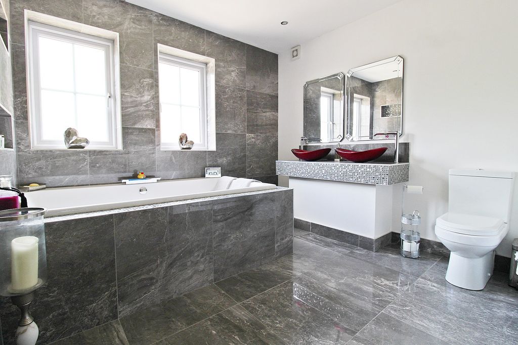 Property photo 3 of 38 Bathroom