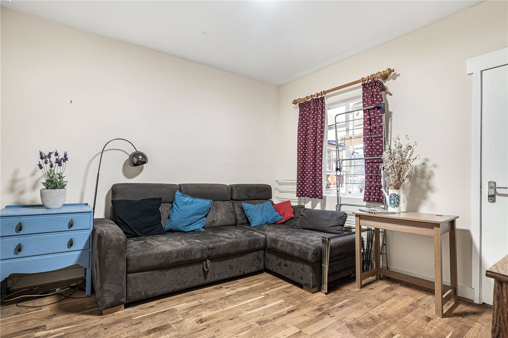 Property photo 3 of 11 Picture No. 11