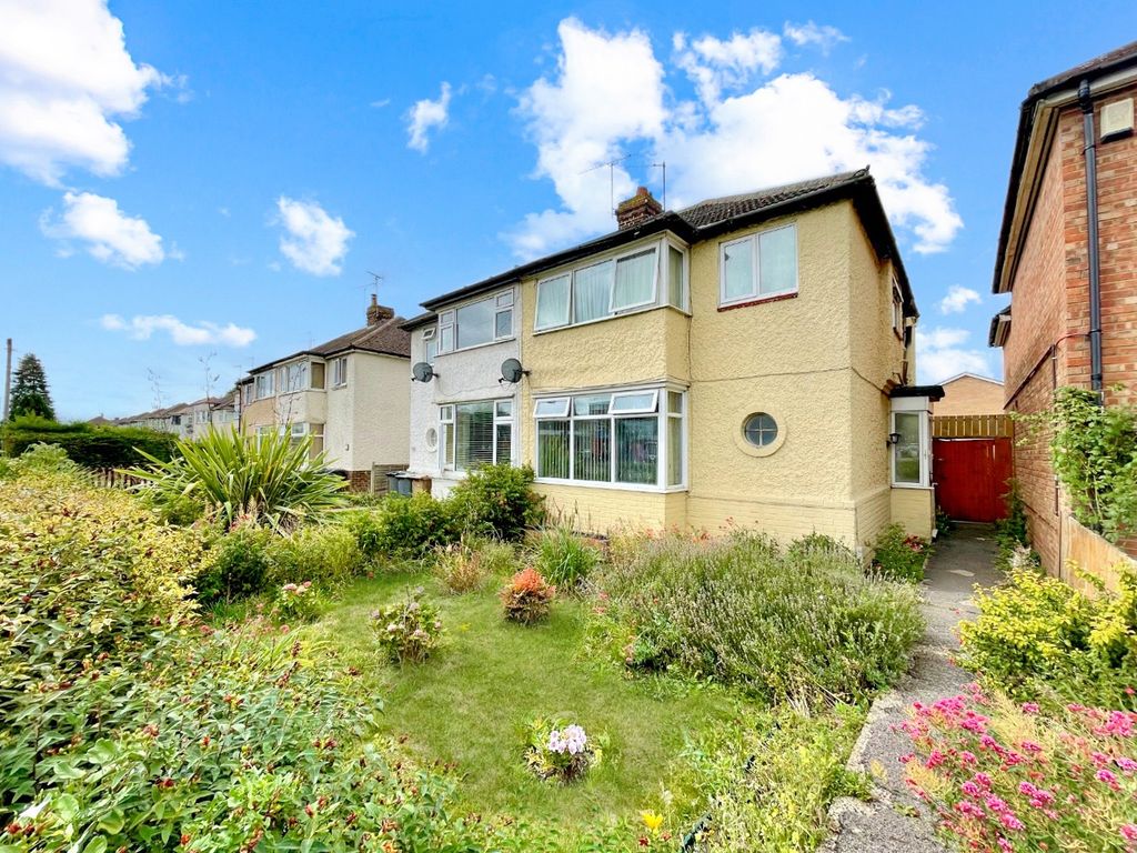 Property photo 1 of 15 4152421