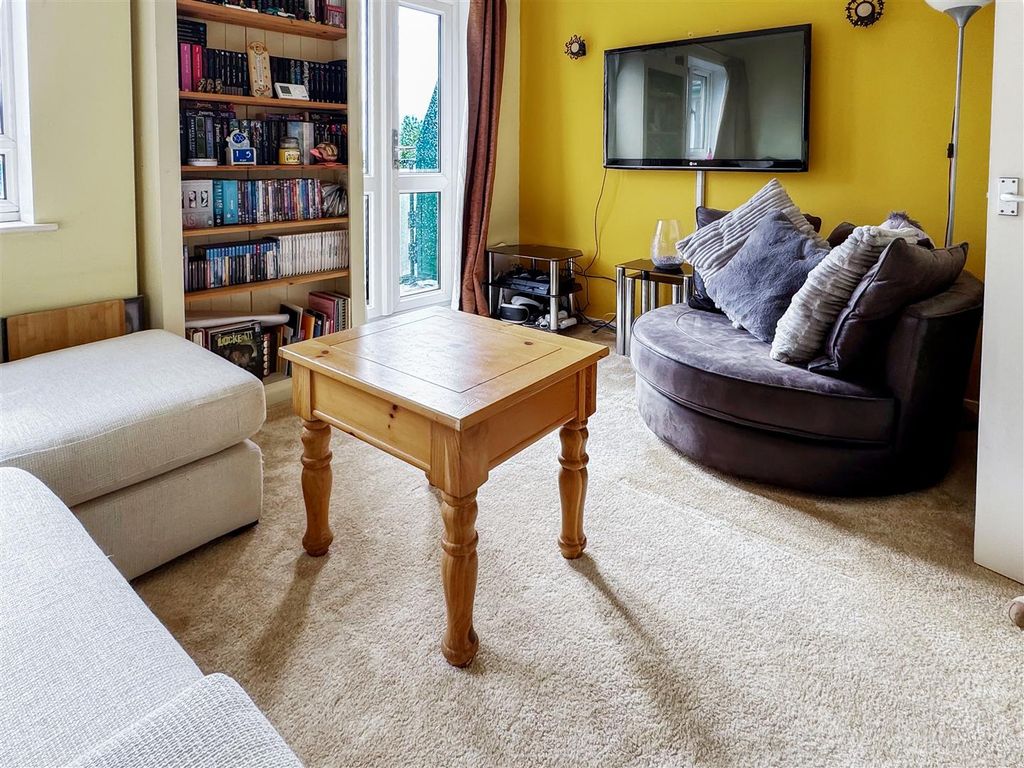 Property photo 3 of 13 Image00011.Jpg