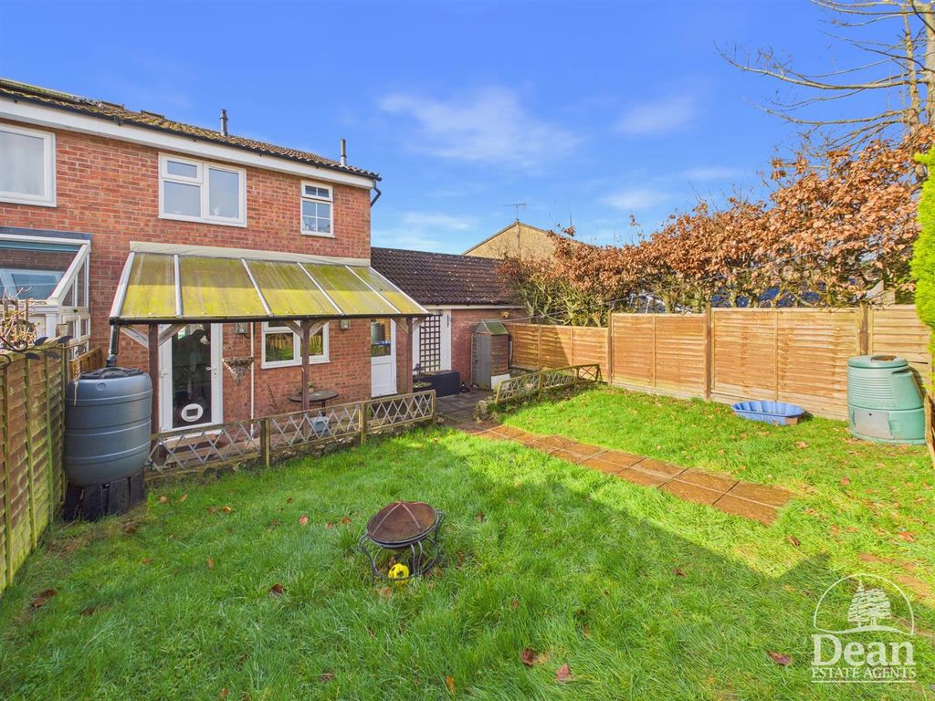 Property photo 2 of 11