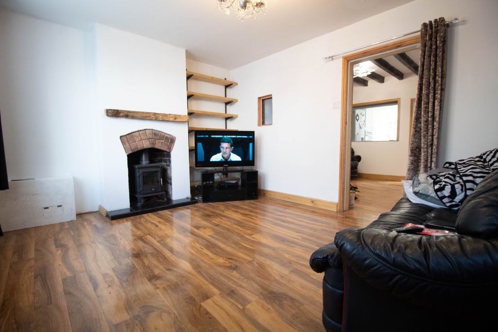 Property photo 2 of 13