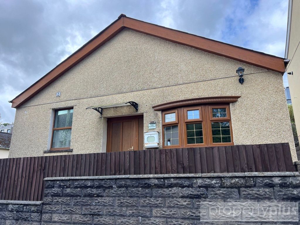 Property photo 1 of 17 Picture No. 06