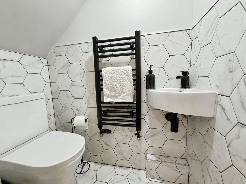 Property photo 3 of 45