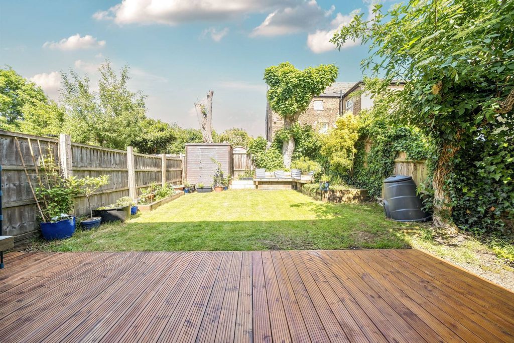 Property photo 2 of 9