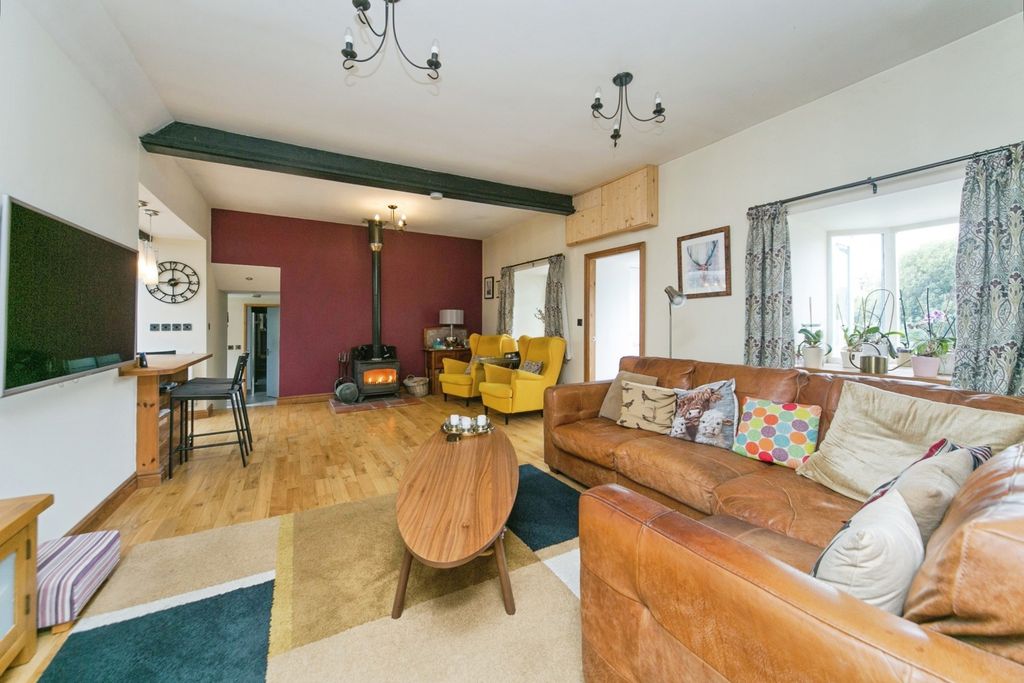 Property photo 2 of 36 Pbox-Img.Jpg