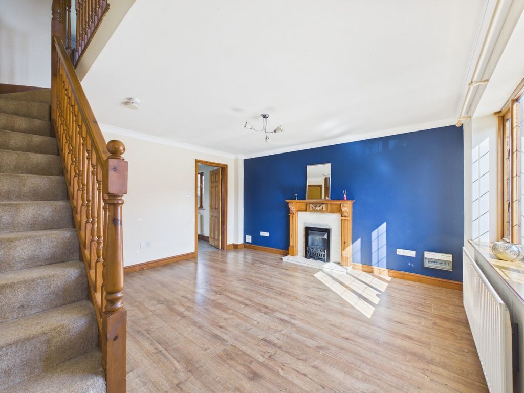 Property photo 3 of 8 5001095