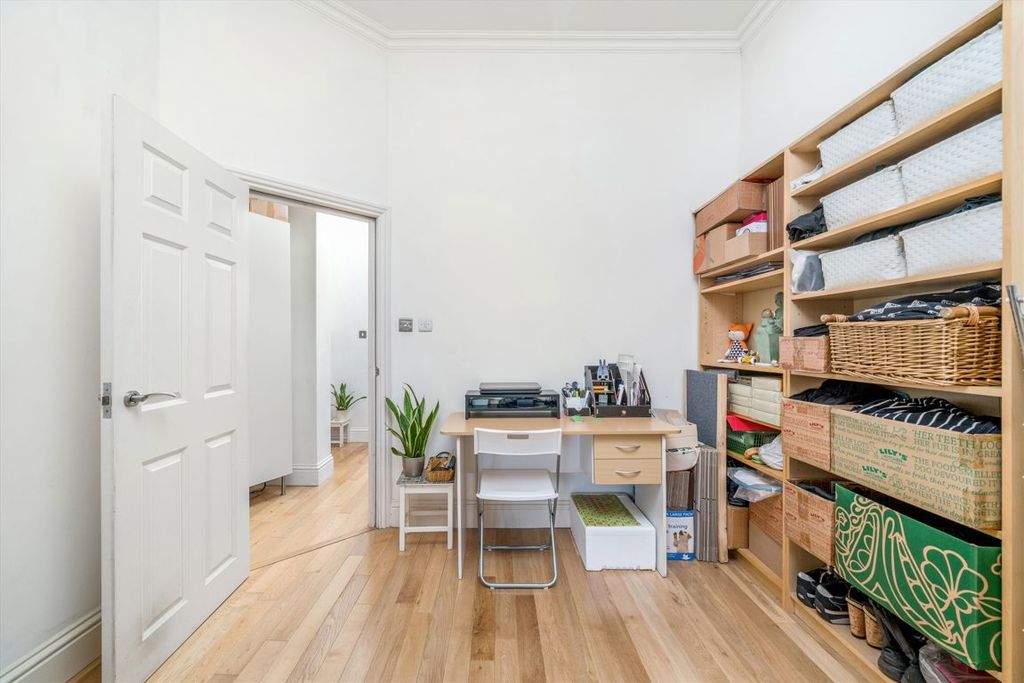 Property photo 3 of 4