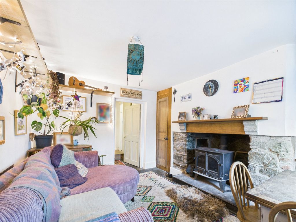 Property photo 3 of 10 Picture No. 04