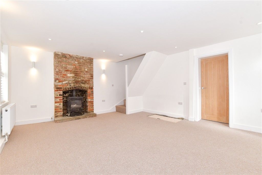 Property photo 2 of 11 Internal Feature