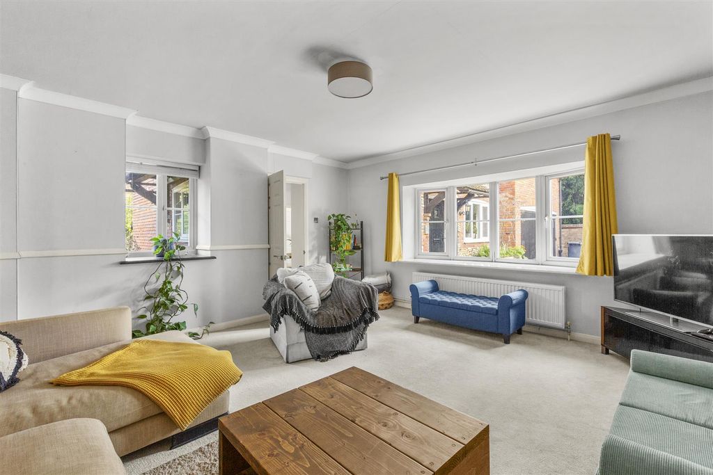 Property photo 3 of 12 Sitting Room