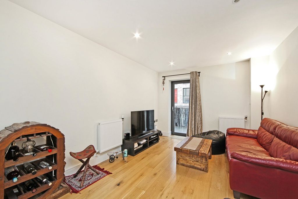 Property photo 1 of 7 Photograph