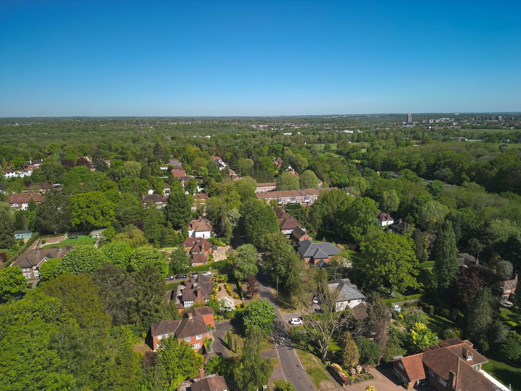 Property photo 3 of 4