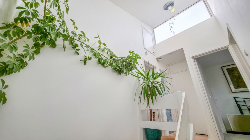 Property photo 2 of 29 20251222_111611