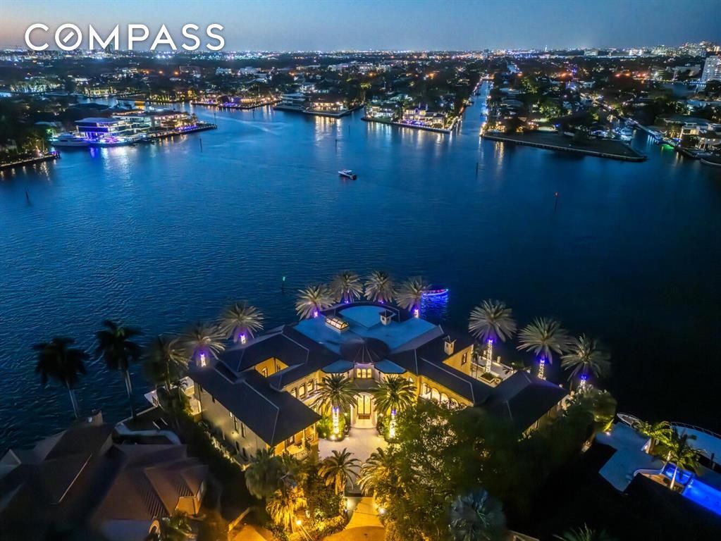 Property photo 2 of 100