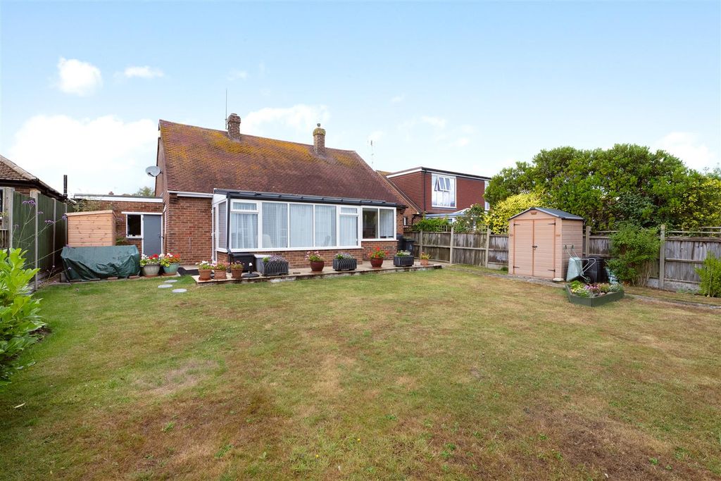 Property photo 2 of 14 Southwood Road, Tankerton, Whitstable