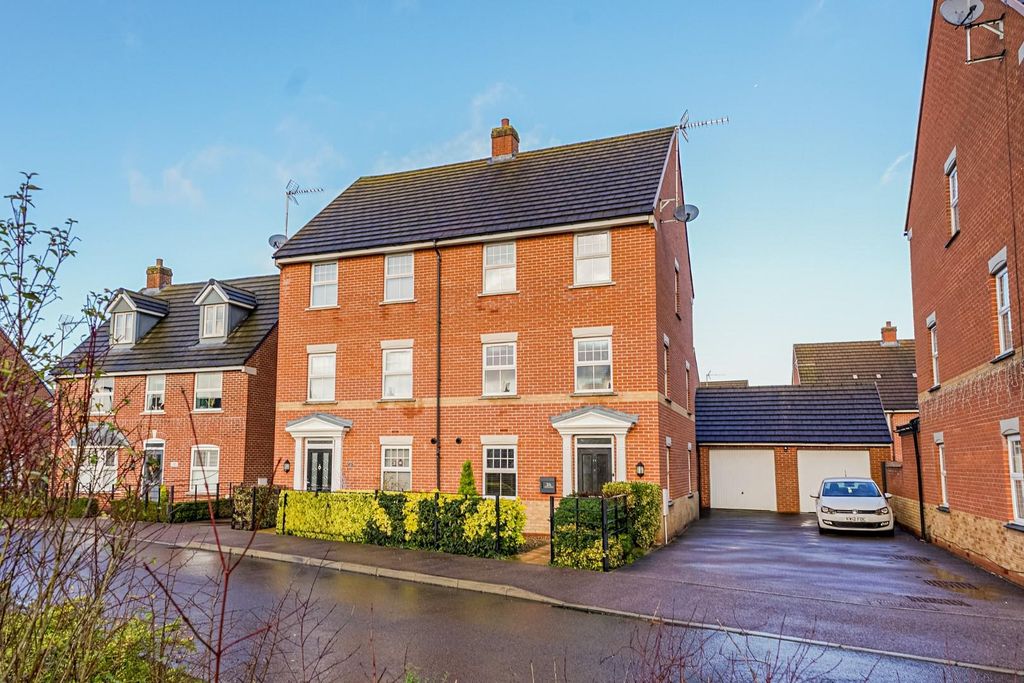 Property photo 1 of 22