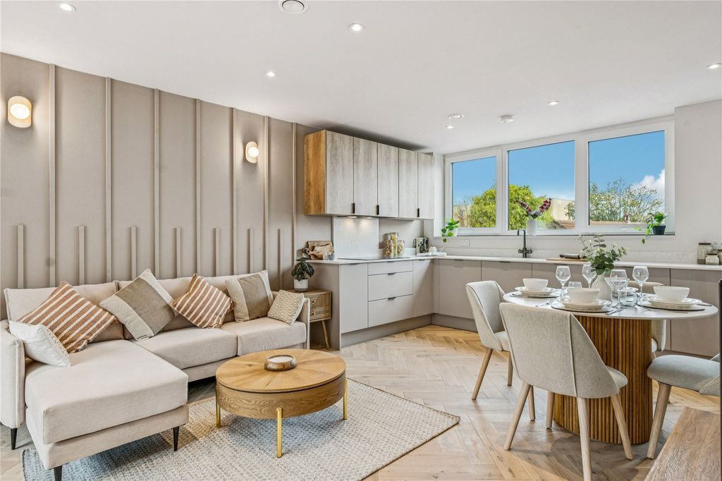 Property photo 1 of 14 Picture No. 10