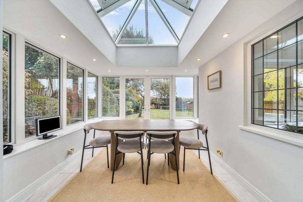 Property photo 1 of 26 1370917-8-68F7561...