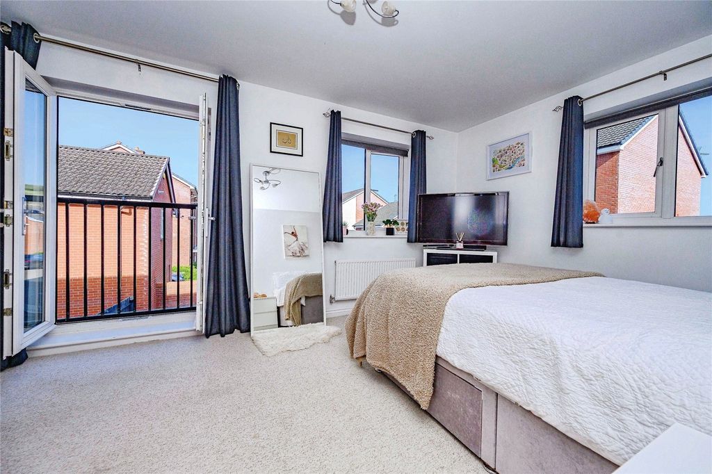 Additional image 10 of 5 bed end terrace house for saleFossett Grove, Dunstable, Bedfordshire LU6