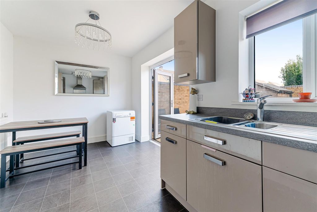 Property photo 3 of 15 Kitchen/Diner