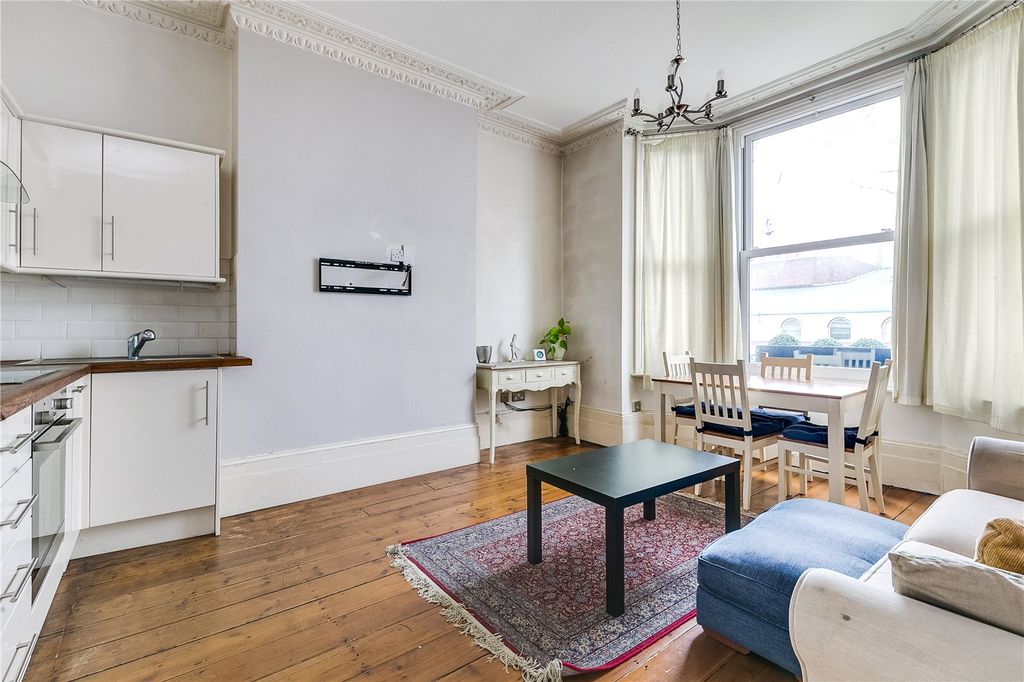 Property photo 2 of 7