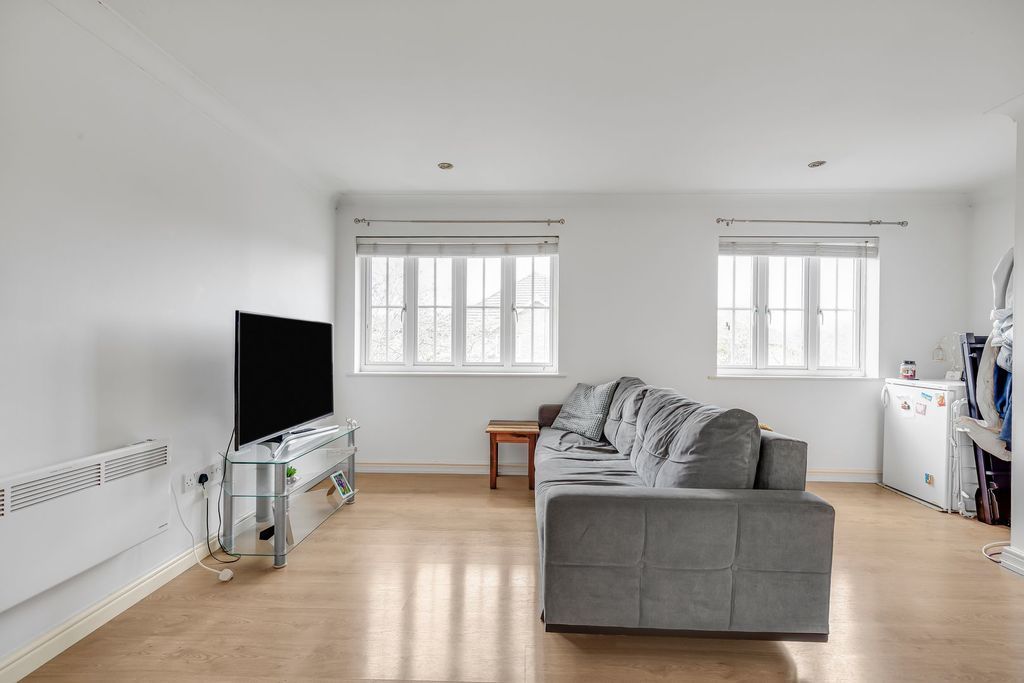 Property photo 2 of 10